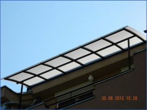 nadstresnica na terasi od lexana