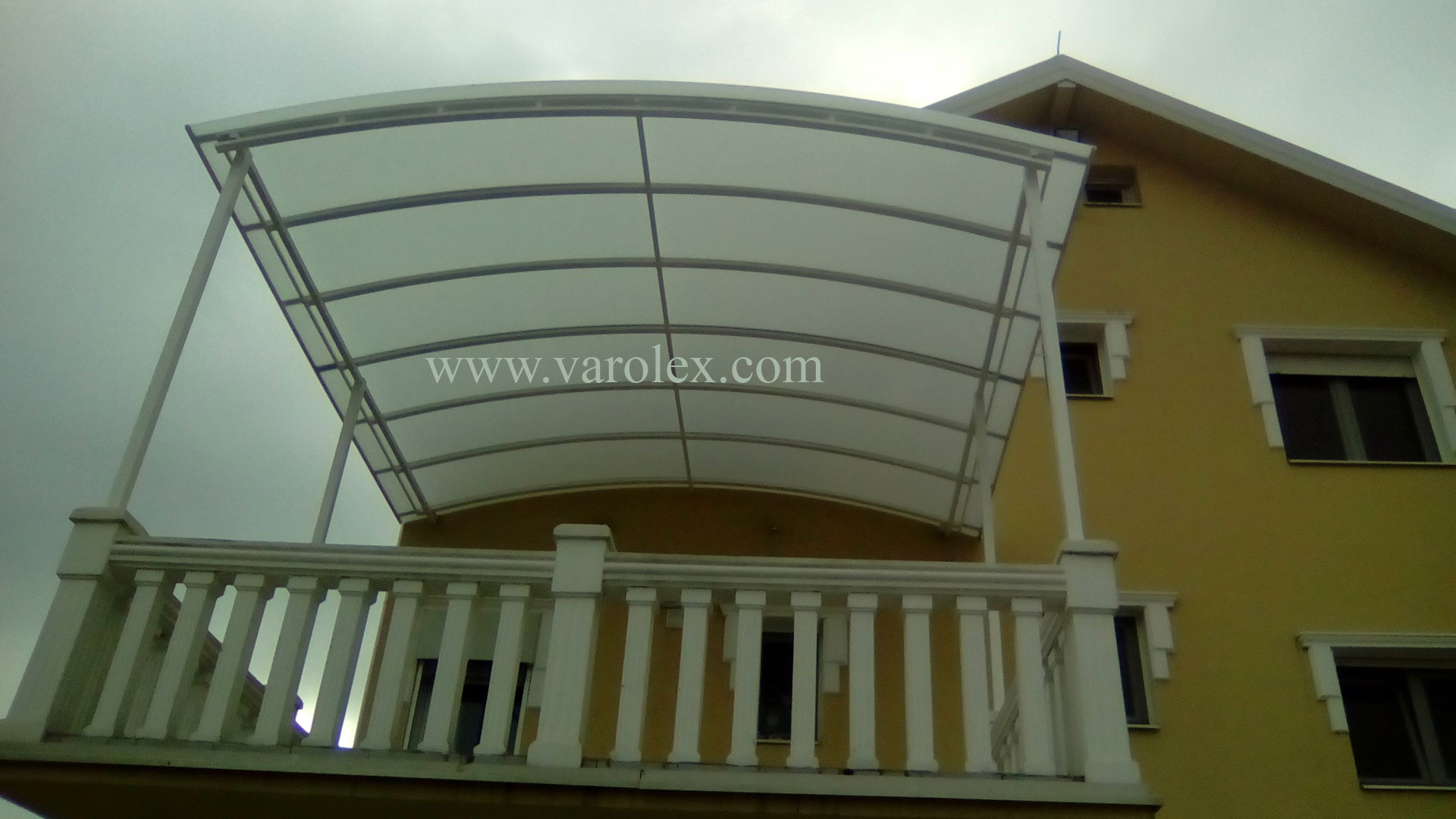 nadstresnica od lexana